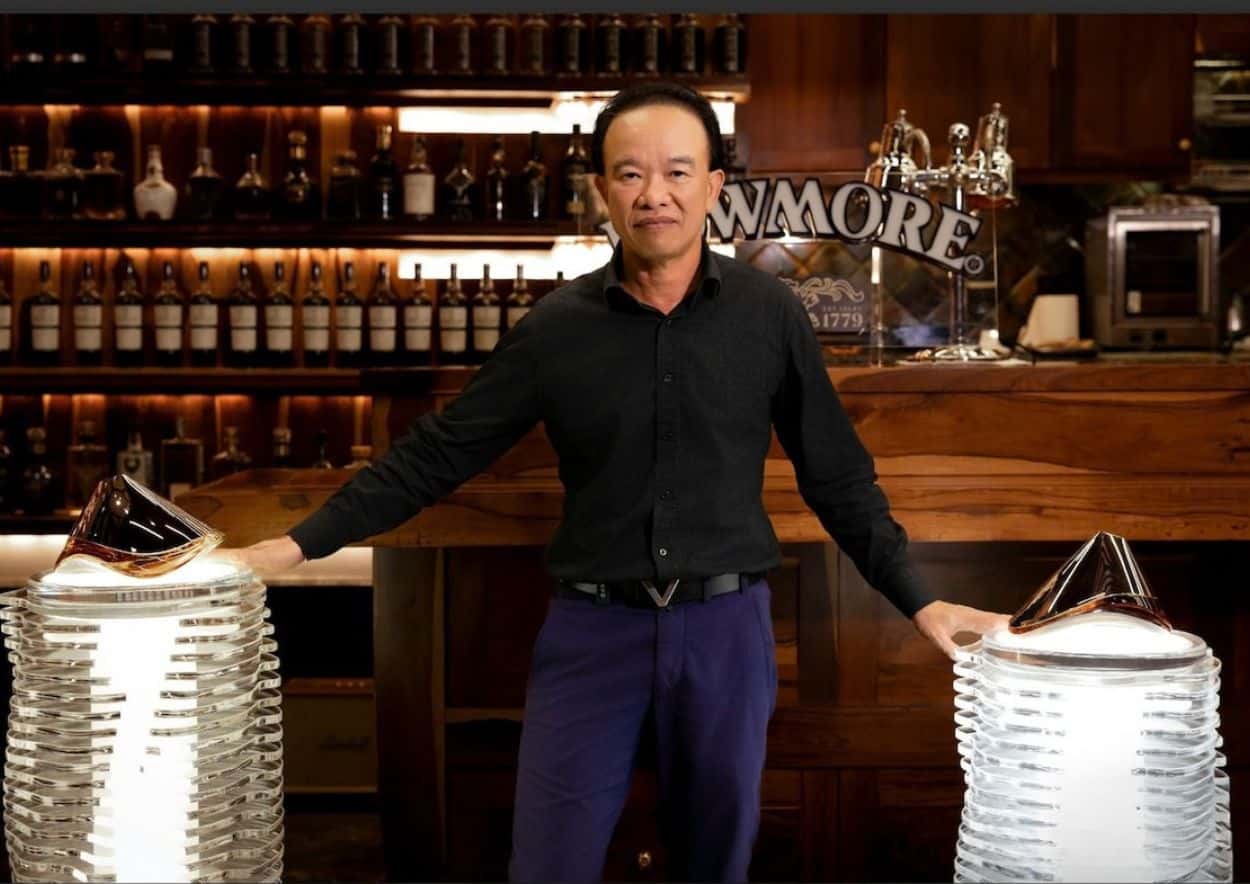 ARC-52 and the ARC-54 with Vietnamese collector Nguyen Dinh Tuan Viet.