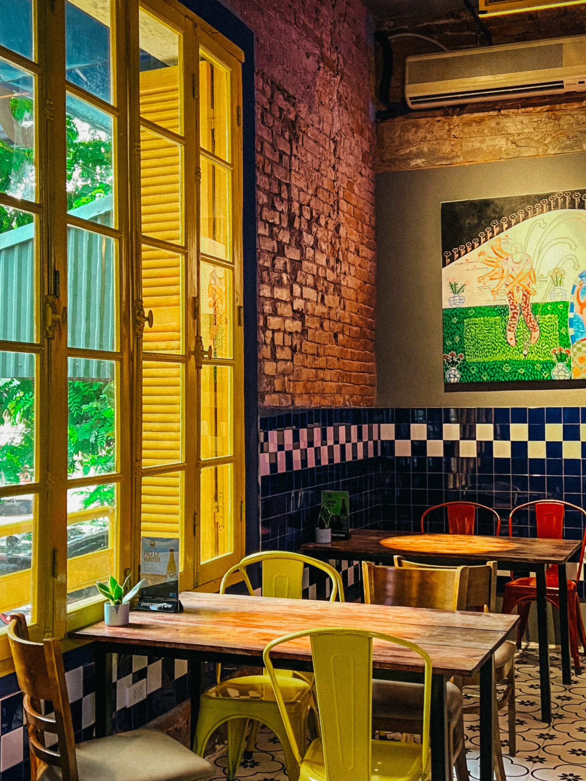 GoodTime burgers Hanoi interior design