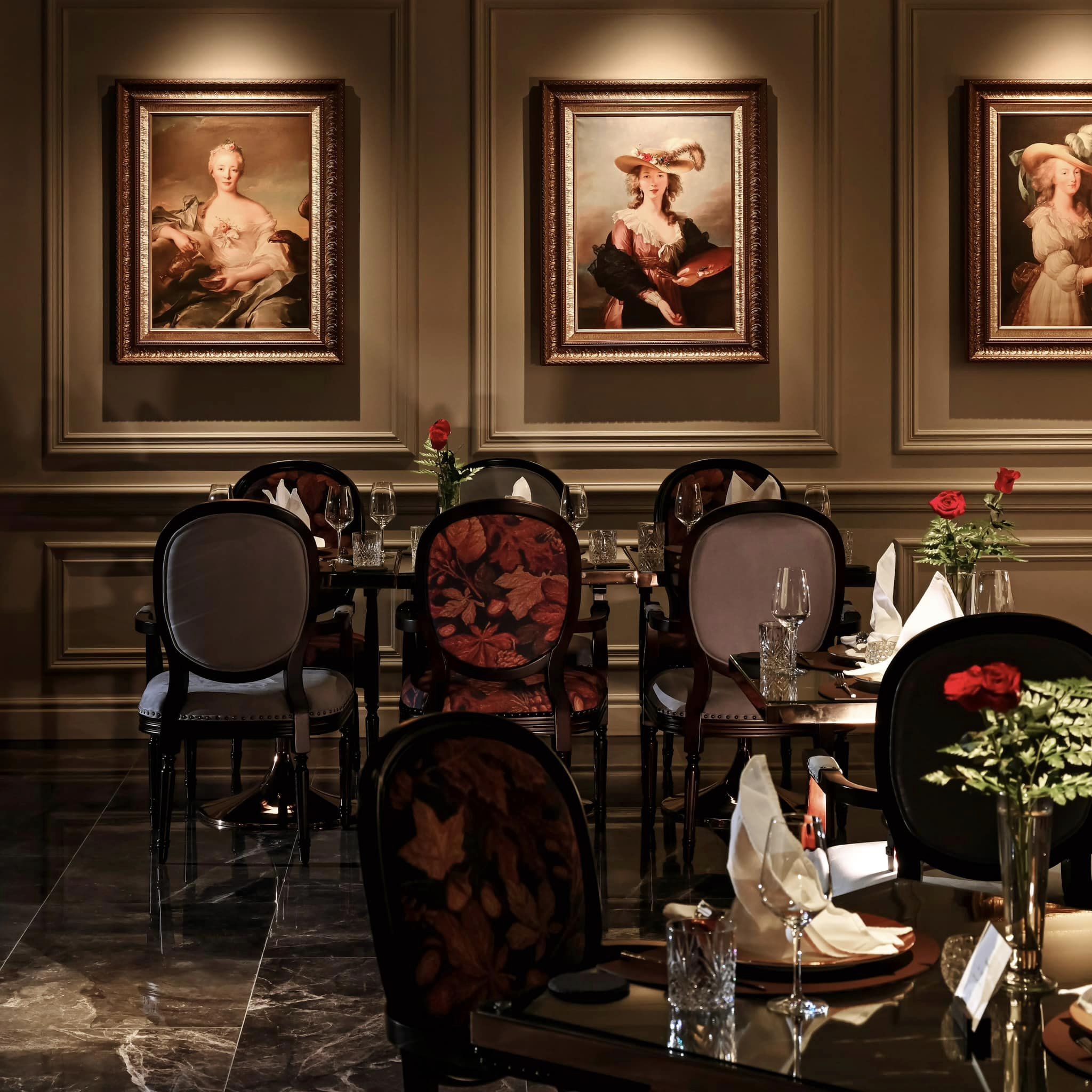 The luxurious interior design of Le Palais