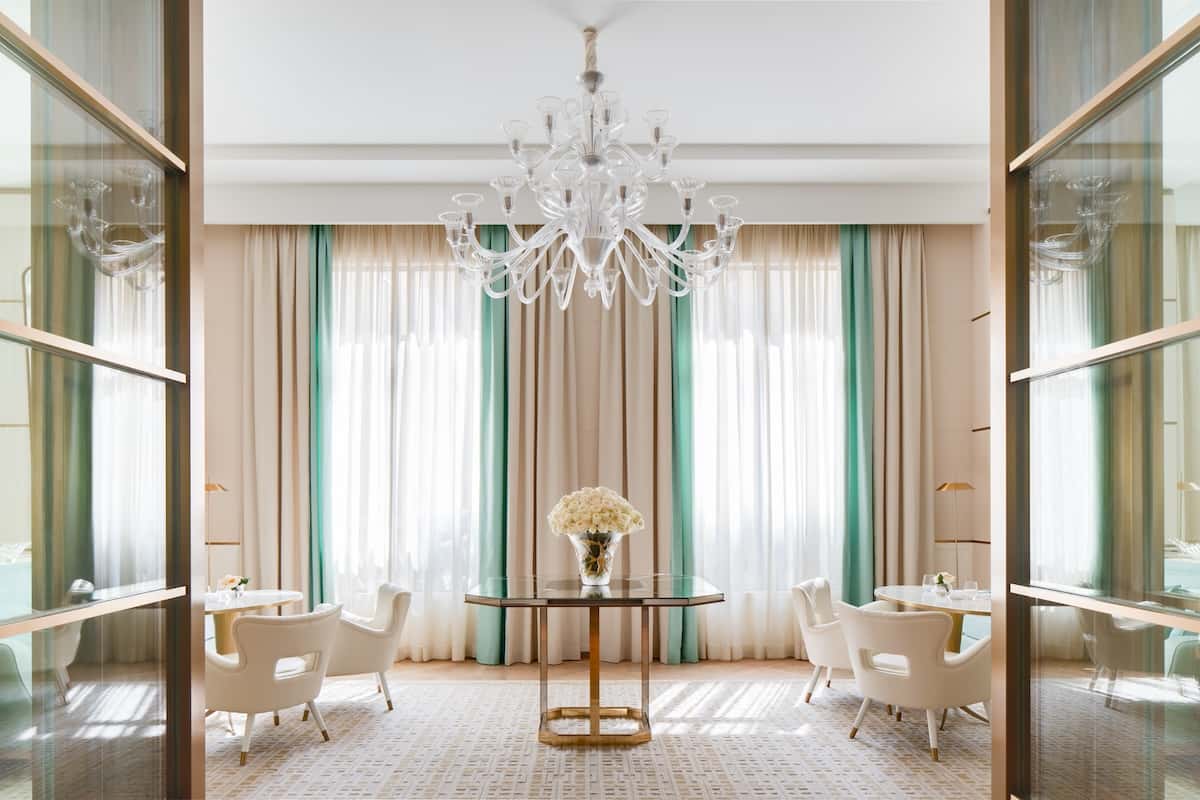 Salon Lanson at Lanson Place.