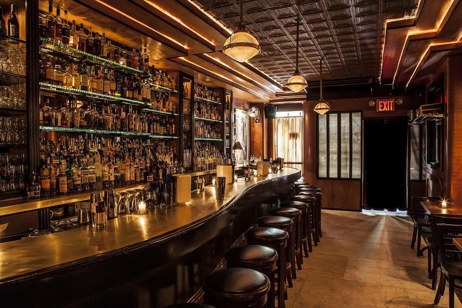 A classic cocktail bar.